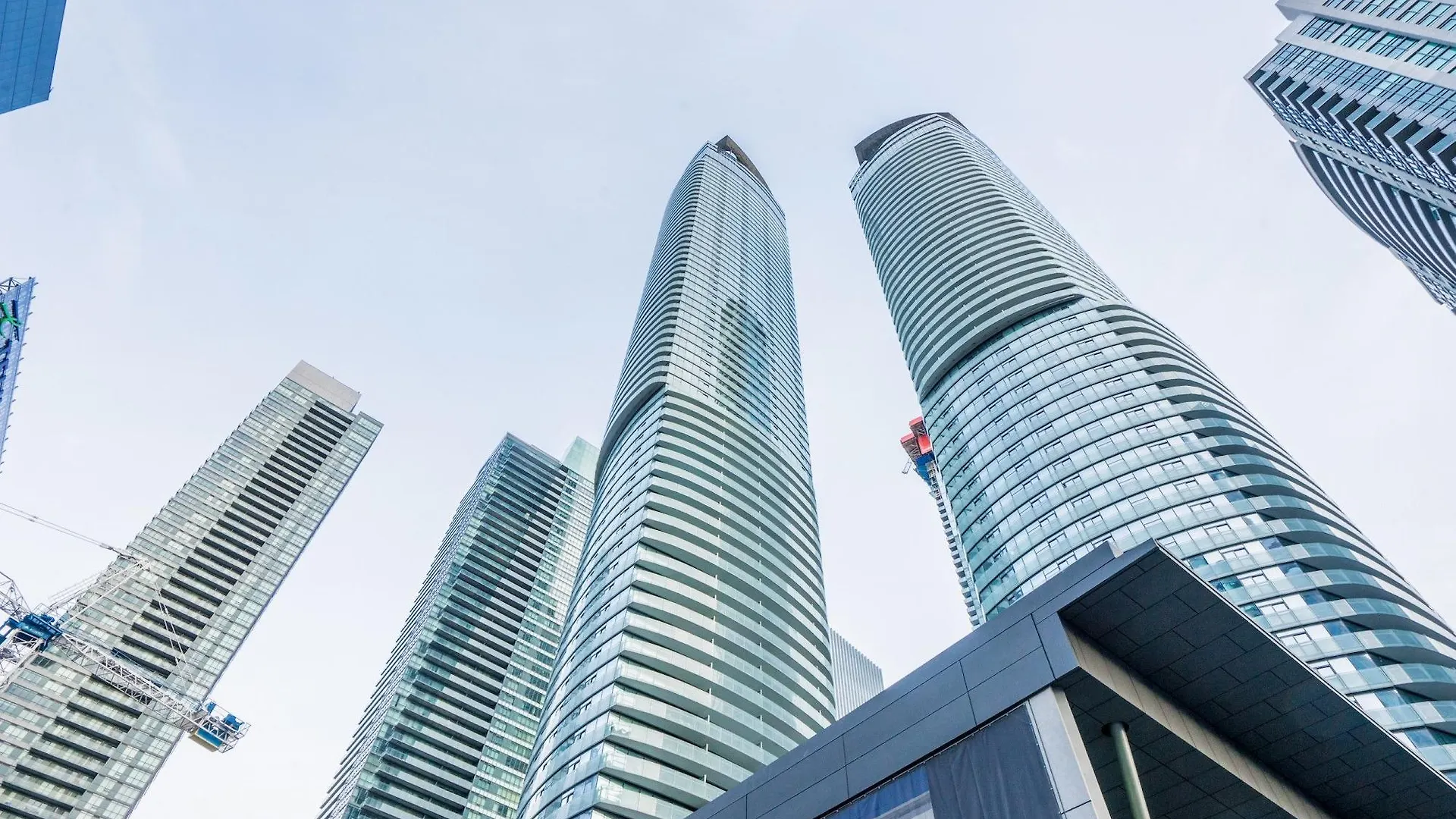 Aaira Suites At 1 York St Toronto 0*,  Canada